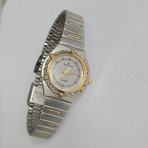 Vintage Sensor Quartz Braided Bezel Two Tone Silver Gold Luxury Dress Watch
